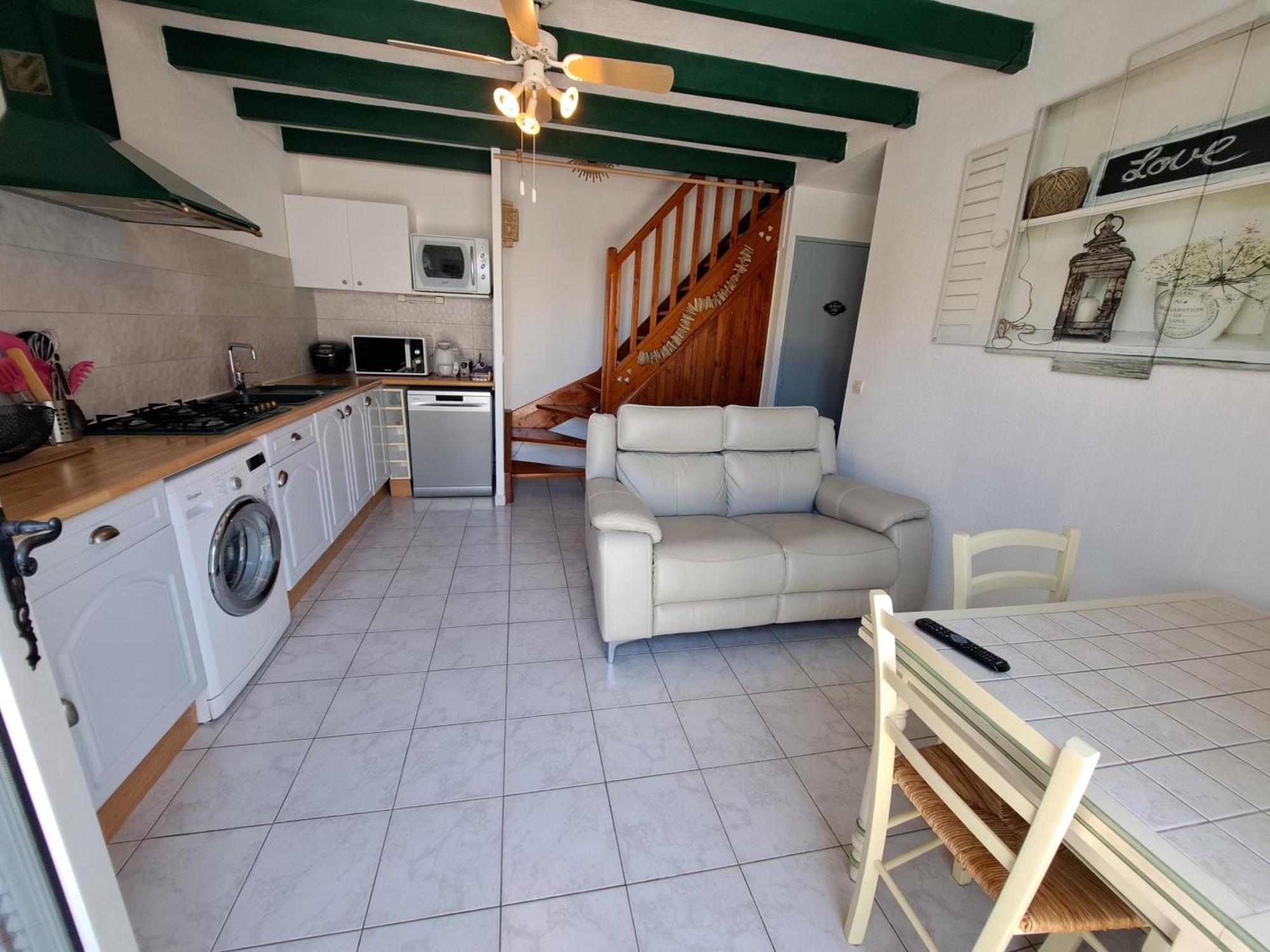 Mas Provencal T4 Climatise Avec Parking Et Jardinet Holiday home *
